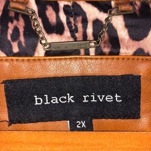 Black Rivet 2x leather jacket. Look pictures.